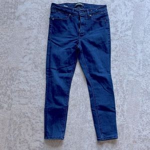 Express Denim Perfect Lift Ankle Legging Jeans